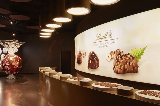 LINDT Home of Chocolate, Cruise On Lake Zurich And Old Town Walking Tour - Who this tour fits best