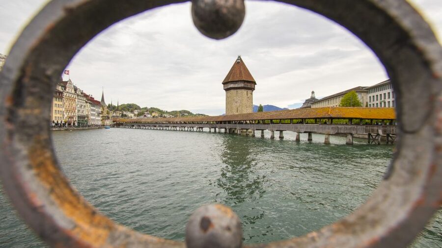 Lucerne: Express Walk with a Local in 60 minutes - Logistics you should know before you go
