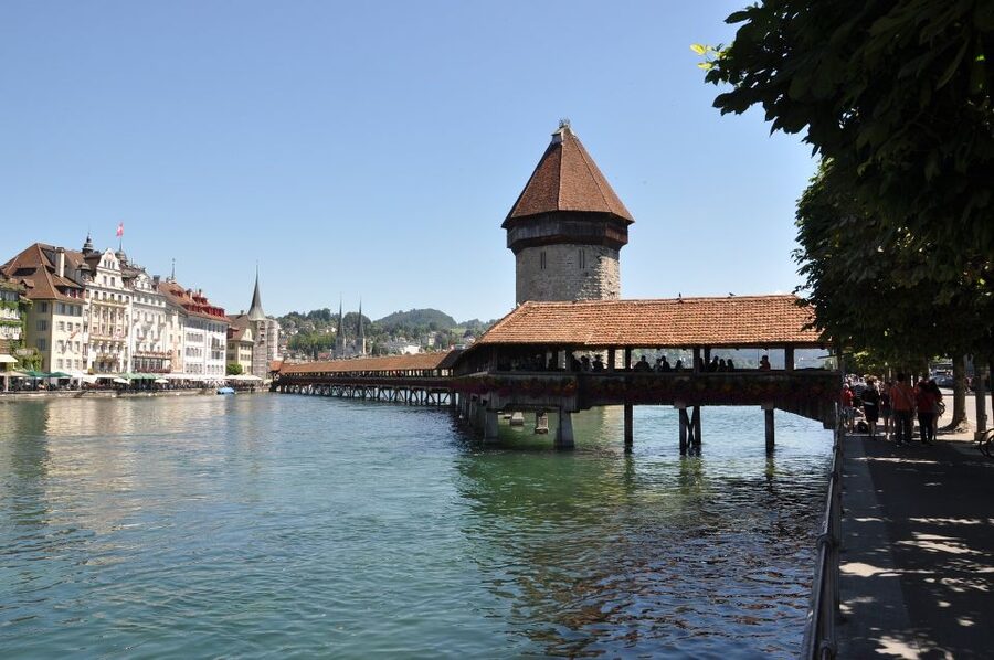 Lucerne: Guided Walking Tour with an Official Guide - Tips to get the most out of your Chapel Bridge walking tour