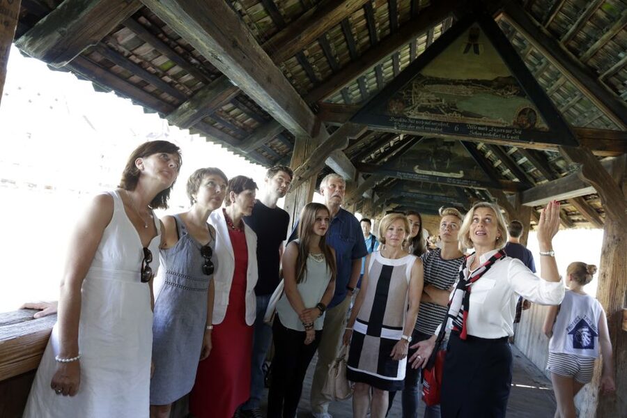 Lucerne: Guided Walking Tour with an Official Guide - Starting at Tourist Information Luzern and finding the right pace