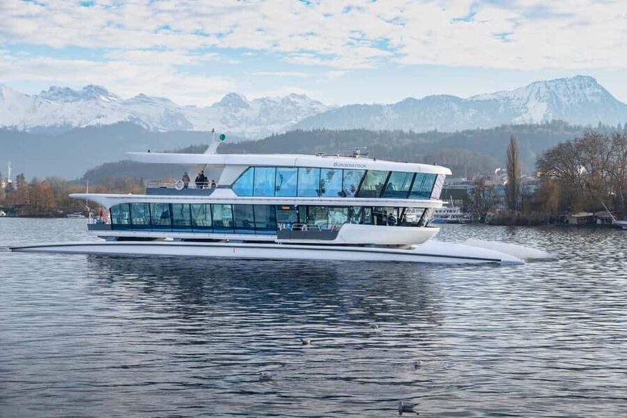 Lucerne: Lake Cruise & Old Town Tour w/ Guide & Photographer - FAQ