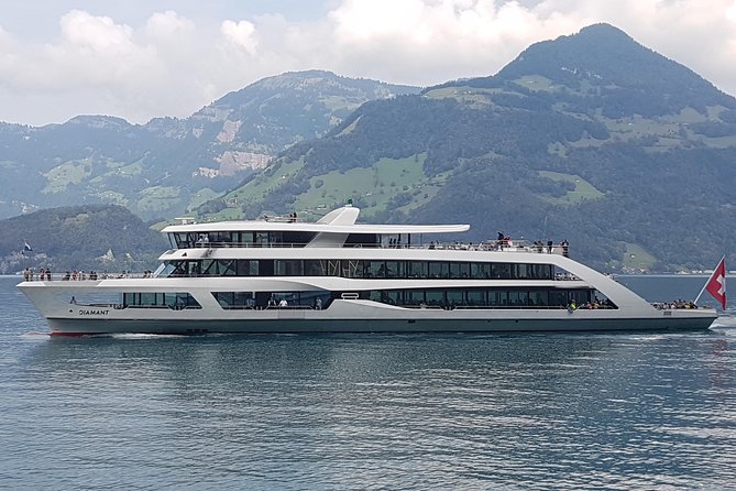 Lucerne Private City Walk and Lake Cruise Day Trip from Zürich - St. Leodegar and the Lion Monument: Two Stops With Different Emotional Weight