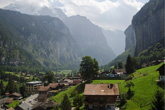 Lucerne:Private Daytrip to Swiss Villages(Interlaken-Grindelwald) - Private car comfort, group size, and what “private” really means here