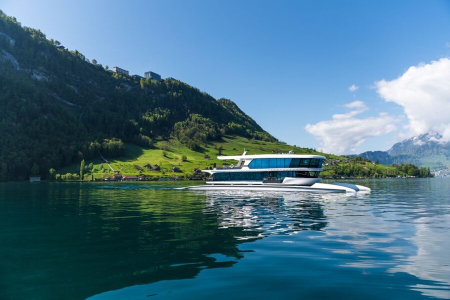 Lucerne: Round-Trip Catamaran Cruise on Lake Lucerne - No guide, so do this instead: your simple photo game plan