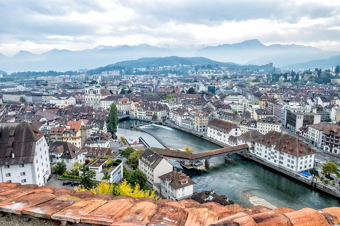 Lucerne small group walking tour and Lake Cruise from Zürich - From Zurich Hauptbahnhof to Lucerne: The Smooth Start