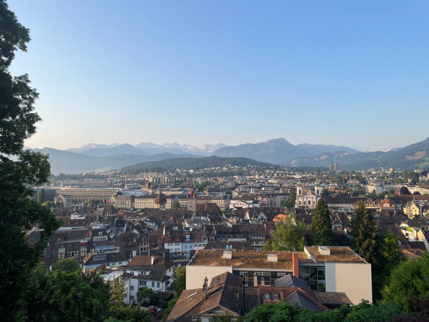 Lucerne: Smartphone walking tour - cool Lucerne old town - Lucerne old town route, with the city’s edge as the theme