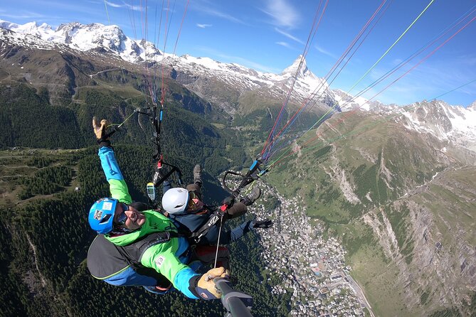 Matterhorn Paragliding flight in Zermatt (20-25min) - Gear and comfort: what you get, and how to prepare yourself