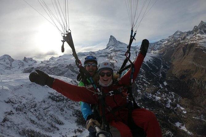 Matterhorn Paragliding flight in Zermatt (20-25min) - The run, the lift, and the 20 to 25 minutes that feel like freedom