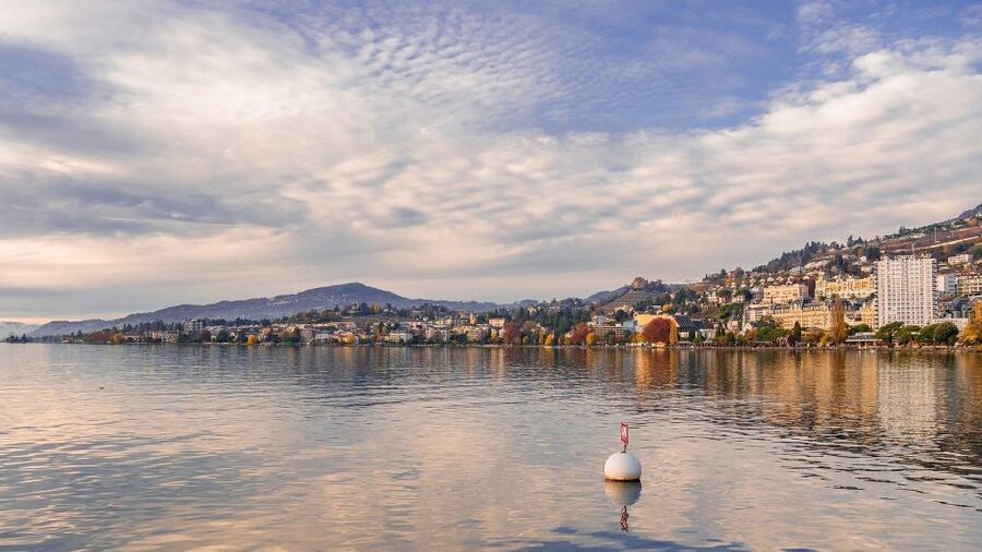 Montreux: Express Walk with a Local in 60 minutes - Price and value: is $102 per person worth it?