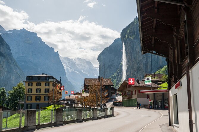 Mountain Majesty: Small Group Tour to Lauterbrunnen and Mürren - How the guide changes the day: from conversation to smart options