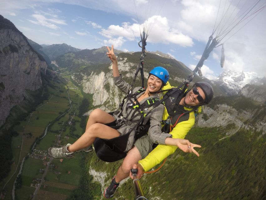 Mürren: Paragliding over Lauterbrunnen Cliffs and Waterfalls - How tandem takeoff works when you’re not steering