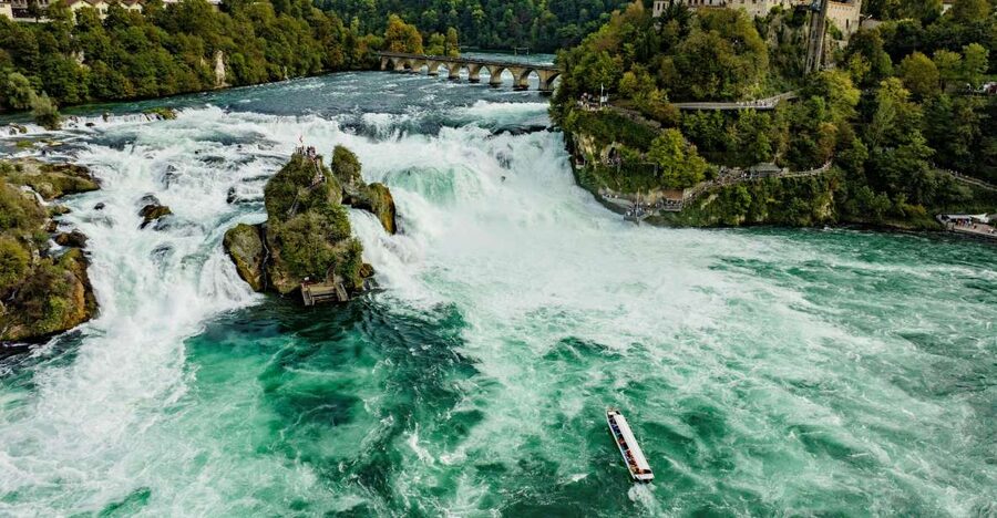 Neuhausen am Rheinfall: Rhine Falls Boat Tour - Getting There Like a Pro: Inseli Bistro and Schlössli Wörth Platz 3