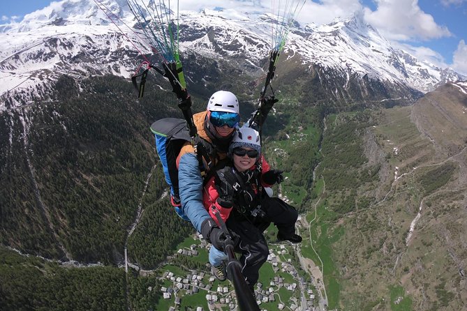 Paragliding mountain flight - What the actual flight feels like over Zermatt