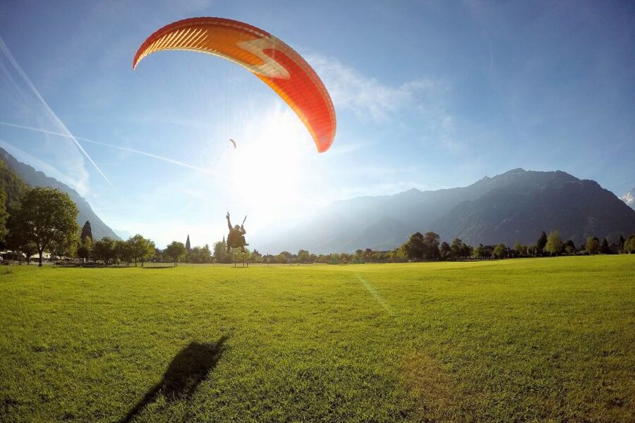 Paragliding Tandem Flight in Interlaken - Landing Back in Interlaken’s Höhenmatte: Smooth Touchdowns Beat the “Thrill” Myth