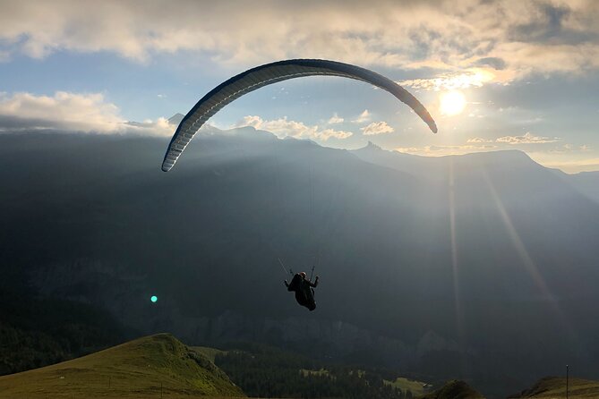 Paragliding Tandem in Switzerland - Photo and video capture, how to make sure you come back with memories