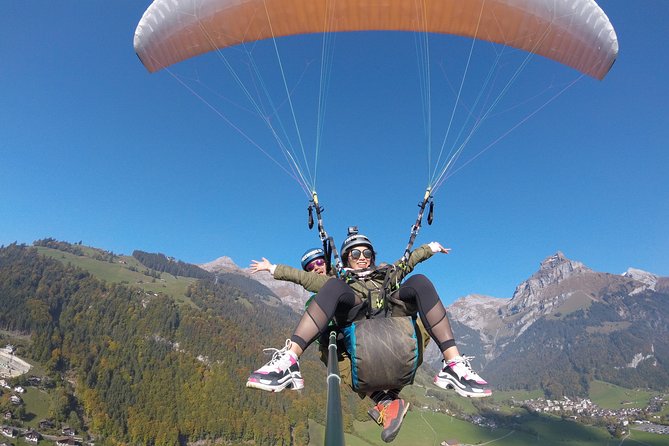 Paragliding Tandemflight Lucerne - Engelberg - Flying time and your aerial highlights above Swiss icons