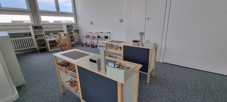 Play Village - Zurich's only Indoor Playground for Roleplay - Getting there in Zurich, finding the red truck building and the fourth floor