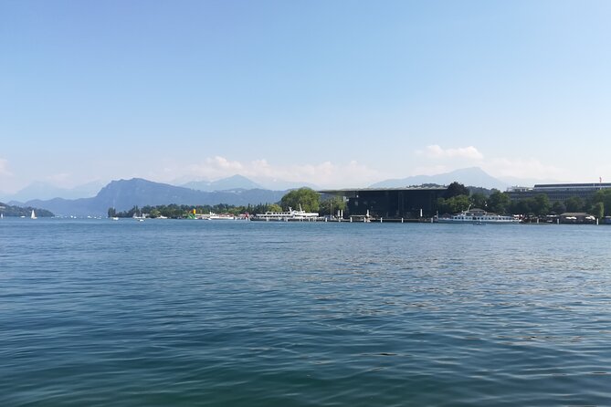 Private city tour in lucerne - Lake Lucerne and Chapel Bridge, the classic center of gravity