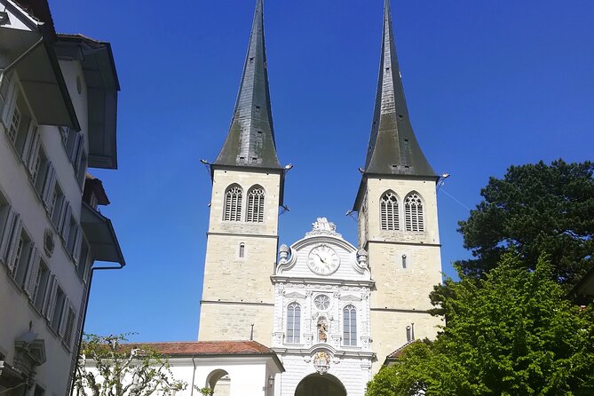 Private city tour in lucerne - Lion Monument to Hofkirche St. Leodegar, finishing where stories start