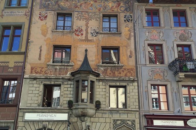 Private Classic Lucerne City Walk - Chapel Bridge and Peter’s Chapel: end with the iconic picture