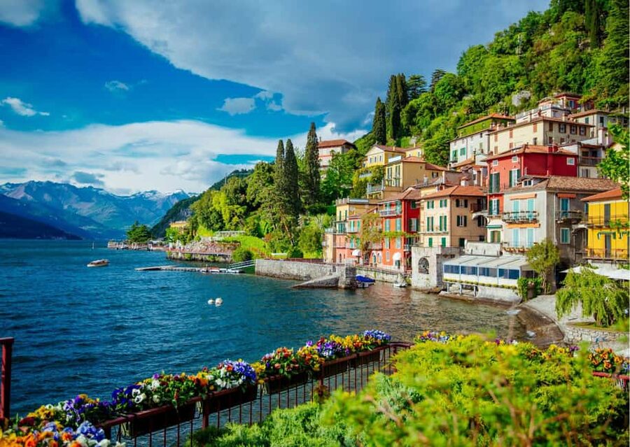 Private Day Trip to Lake Como & Lugano from Zürich by Car - Private car value from Zurich: comfort, WiFi, and real flexibility