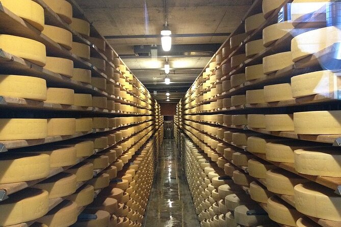 Private Gruyères Tour Including Cheese and Chocolate Factory Visit from Montreux - The cheese tasting moment: what to do with your samples
