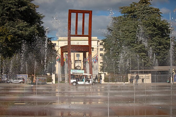 Private Guided Geneva 1 Hour TukTuk City Tour - Stop 2: Monument National and Geneva’s civic story