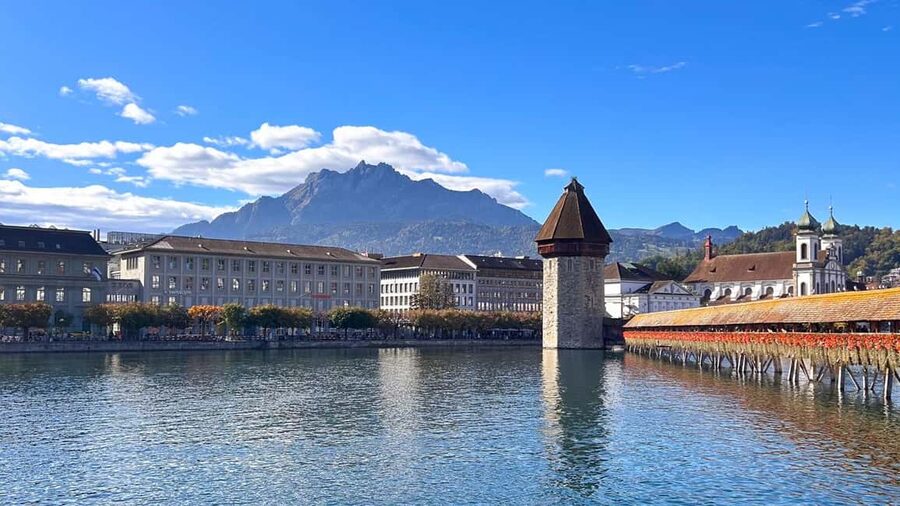 Private Lucerne Old Town Tour w/ Local Guide & Photographer - Timing, pace, and what to bring for a smooth walk