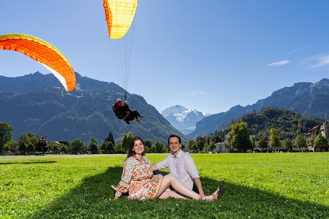 Private Photoshoot in Interlaken and Lake Thun - Stop 2: Unterseen, switching from park calm to real-town character