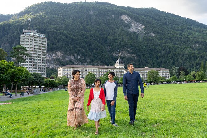 Private Photoshoot in Interlaken and Lake Thun - The photo pack: 120+ high-resolution 50MP images via Dropbox-link