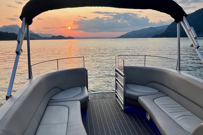 Private Sightseeing Boat Trip on Lake Thun, Interlaken - Stop 1: Schloss Spiez, Why This First Break Matters