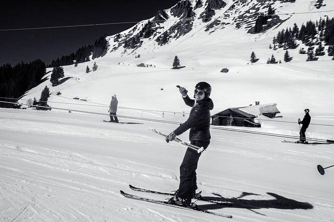 Private Ski Instructor in Engelberg, Switzerland - Meeting at the Titlisbahn makes the day feel simple
