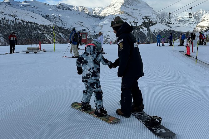 Private Snowboarding Lessons - 3 Hours Zermatt - Using the Matterhorn stop to build confidence (not just take photos)