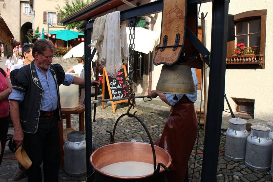 Private Swiss Cheese & Chocolate Tasting Trip in Gruyeres - Should You Book This Private Cheese and Chocolate Day?