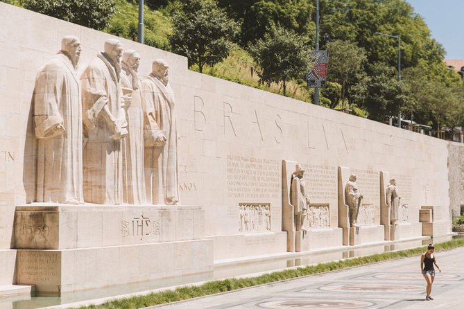 Private Tour : The best of Geneva city tour - Old Town Walking Tour and Cathedral St Pierre