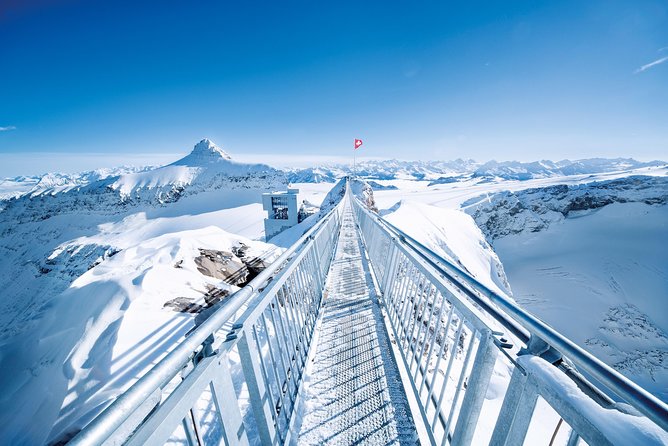 Private Tour to Glacier 3000 - High level experience -from Geneva - Stop at Col du Pillon: a quick mountain pass moment