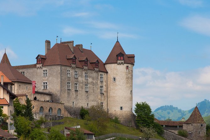 Private Tour to Gruyères, Chocolate & Cheese Factory from Geneva - Broc photo break and the shortcut into Swiss cheese country