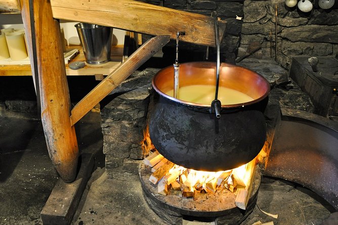 Private Trip from Geneva to Gruyeres: Cheese & Chocolate Tasting - Gruyères town and the optional castle stroll you can actually fit in