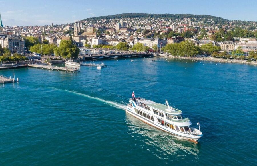 Private Zurich City Tour with Cruise and Lindt Chocolate - A fast, premium hit of Zurich in about 5 hours