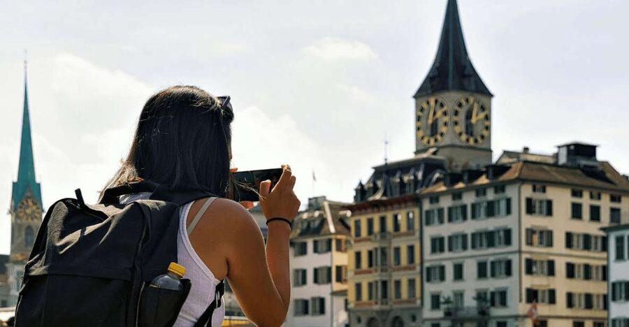 Private Zurich City Tour with Cruise and Lindt Chocolate - Lindt Home of Chocolate: guaranteed entry, interactive time, and tastings