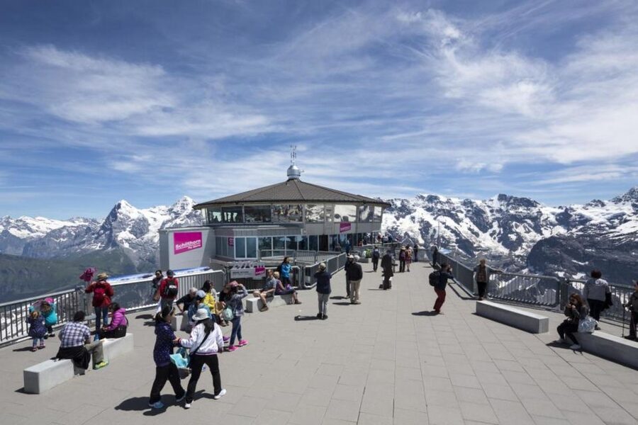 Schilthorn Day Trip and Bond World 007 from Geneva - Skyline Walk over the vertical wall: adrenaline with a very specific kind of footing