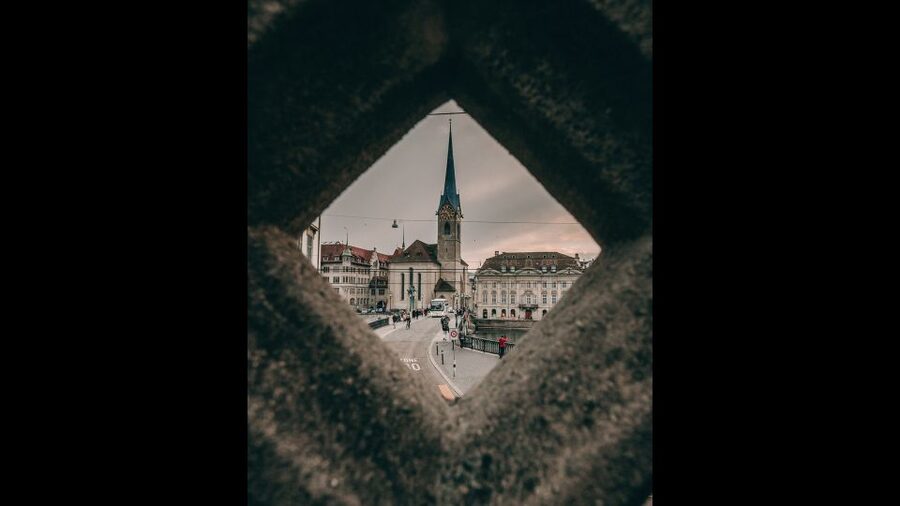 Secret Doors of Zurich Discovery Walk - The Three Doors: Medieval Tunnel, City Wall Water Pipes, Roman and Royal Walls