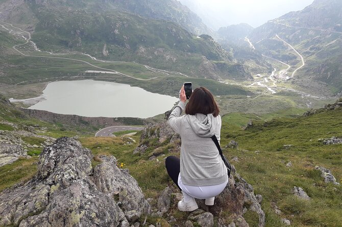 See It All Sightseeing Tour Tickets incl. From Bern + Interlaken - Lake Brienz and Brienz village: ducks, photos, and a local myth