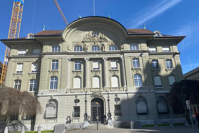 Self-Guided Reading City Tour in Bern - Bear Park, City Hall, and terraced viewpoints