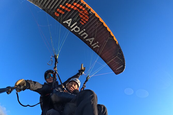 Tandem Paragliding in Interlaken - Stop 4: Landing on Höhematte in Interlaken