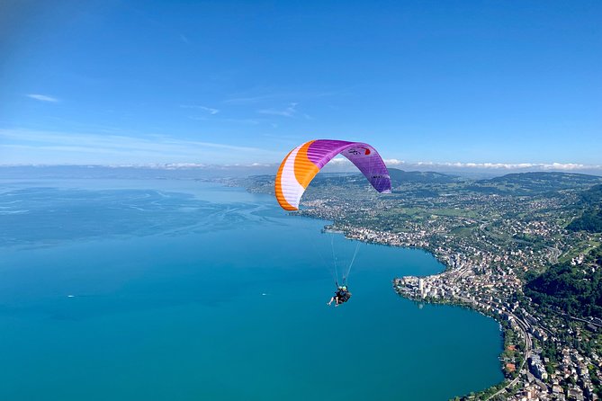 Tandy paragliding - Lake Geneva from the sky: the view is the whole point