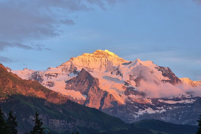 The best Sunset hike with Cheese Fondue - Golden hour pauses: how the tour creates real moments, not just camera stops