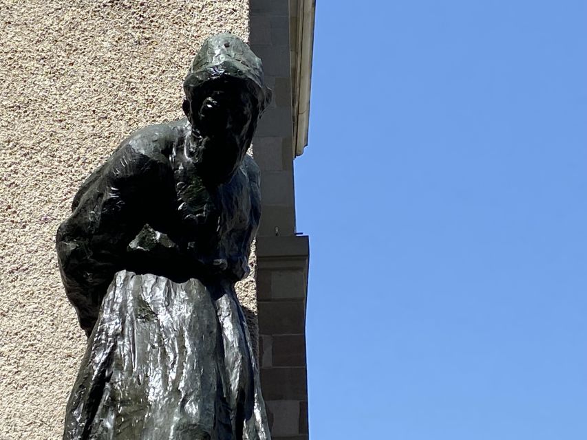 The Many Faces of Geneva: Self-Guided Audio City Tour - A Genevan fighter for justice, then the darker side of the city