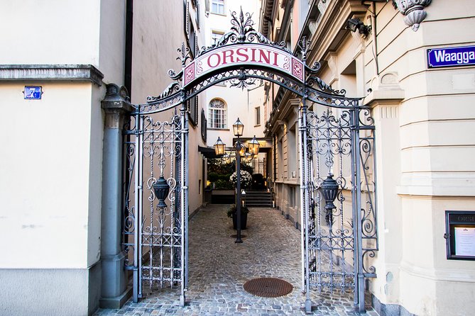 The Secret Doors of Zurich - Neumarkt start and end: easy to plug into a day