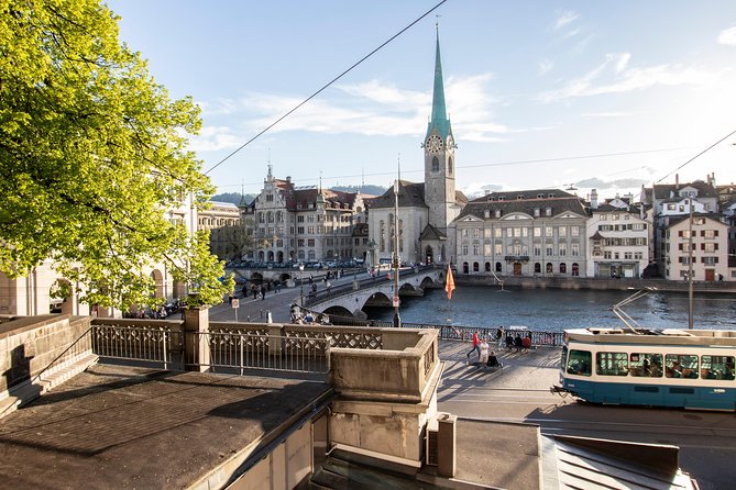 The Secret Doors of Zurich - Stop 2: through the door to the last remnants